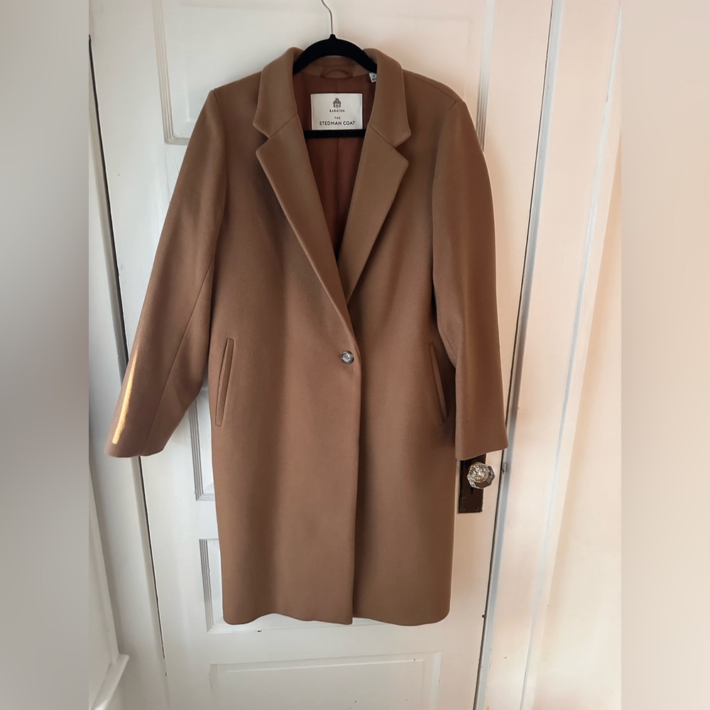 Babaton (Aritzia)- The Stedman Coat (size M) Limited Edition
Saville (color)